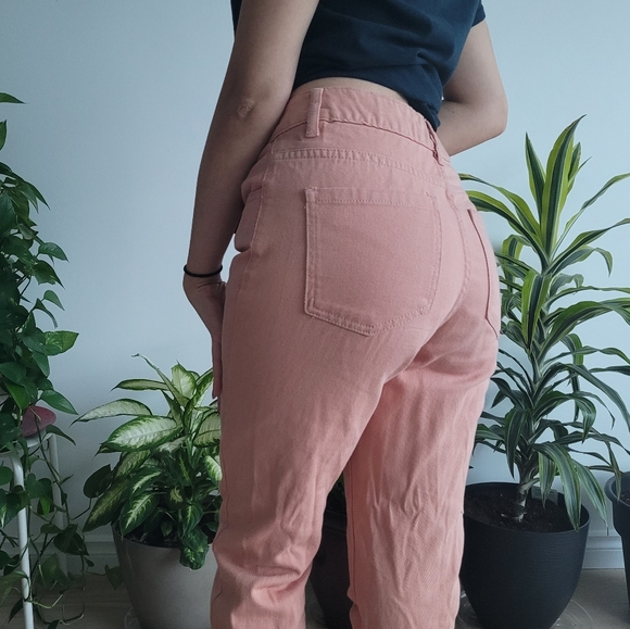 High-waited Straight Leg Pink Jeans - Picture 3 of 5